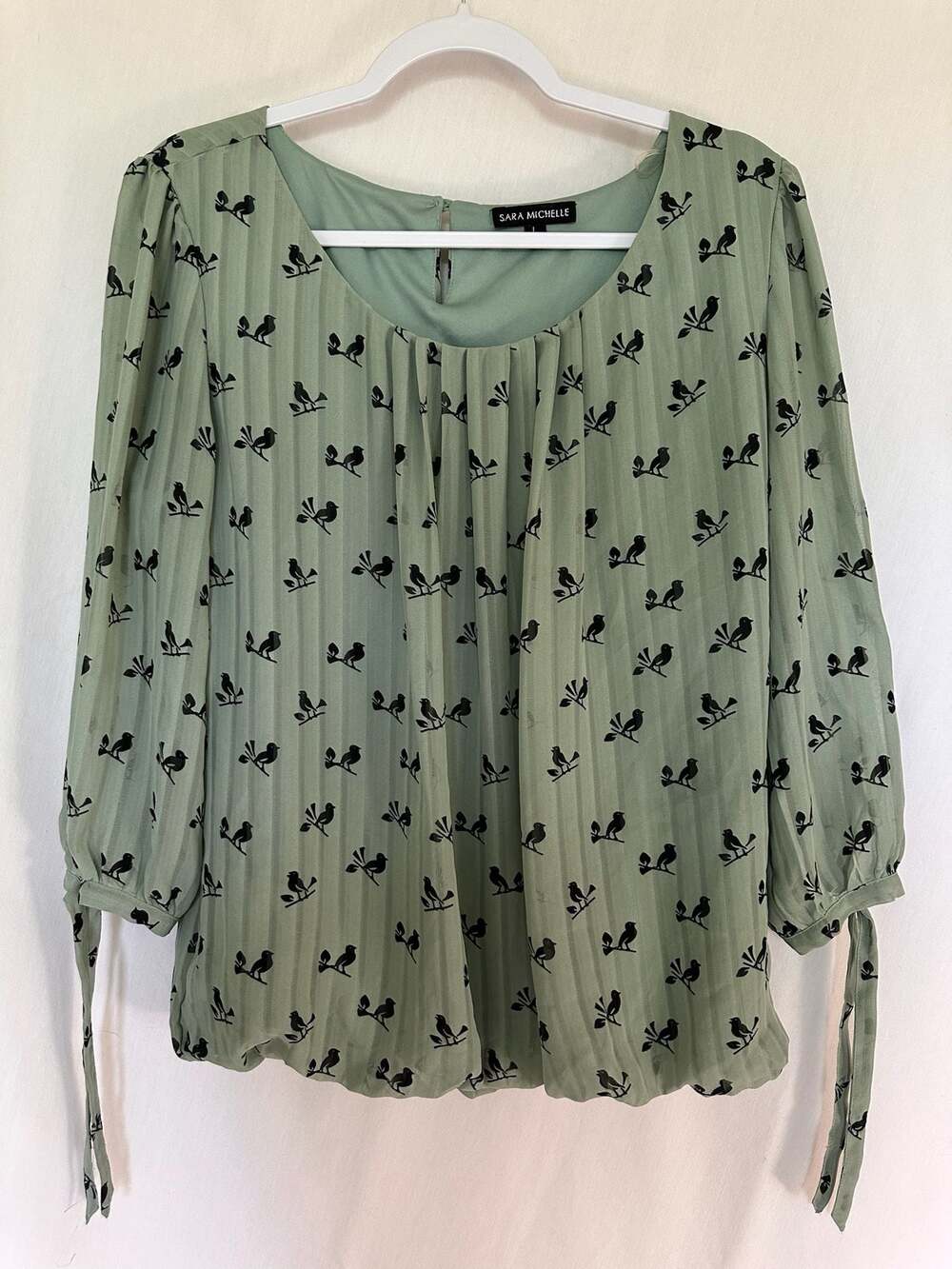 Sara Michelle Women's Sage Green Bird Print Pleated Long Sleeve Blouse